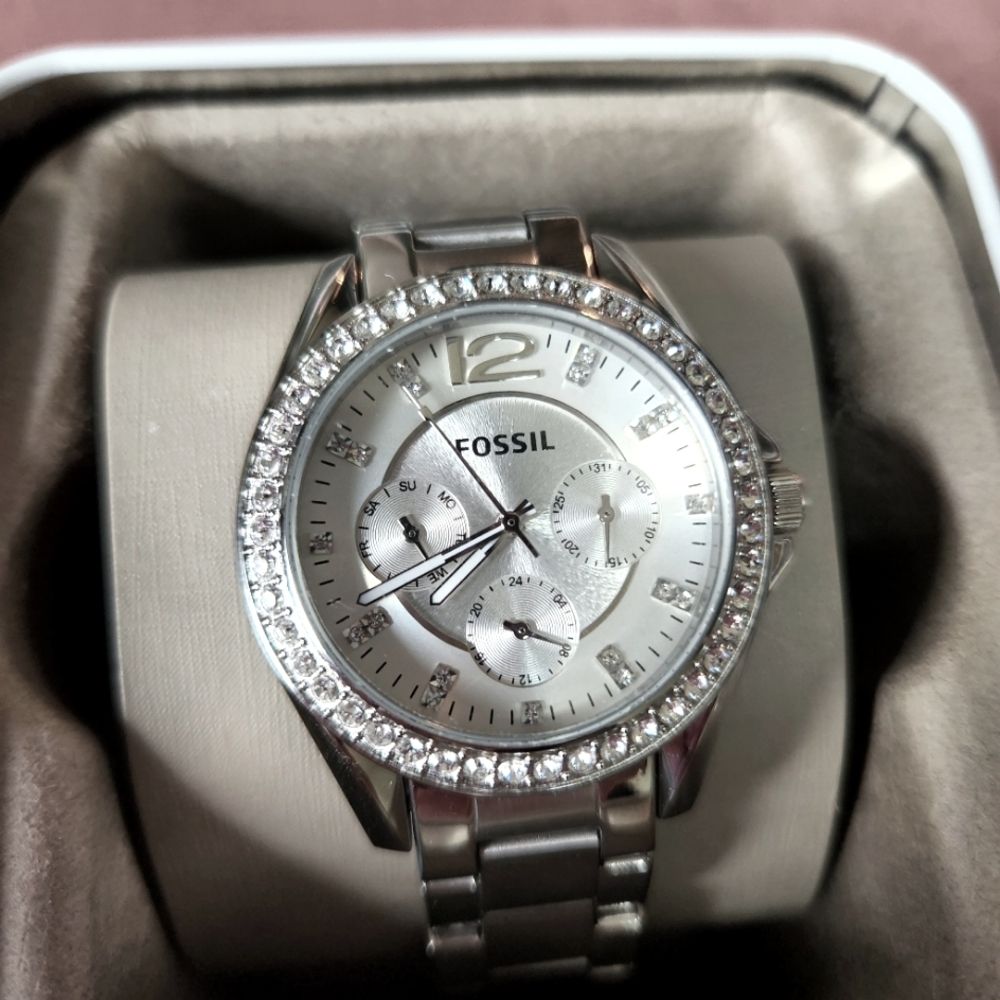 🔶️New!!Fossil Reily multifonction watch new!!!